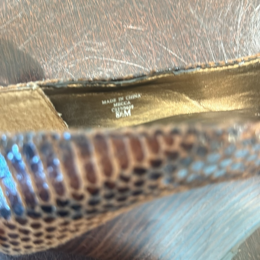 Max Studio Wedge - Picture 6 of 6